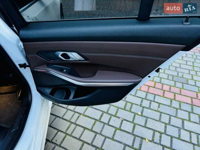 Белый БМВ 3 Серия, объемом двигателя 2 л и пробегом 179 тыс. км за 24900 $, фото 33 на Automoto.ua