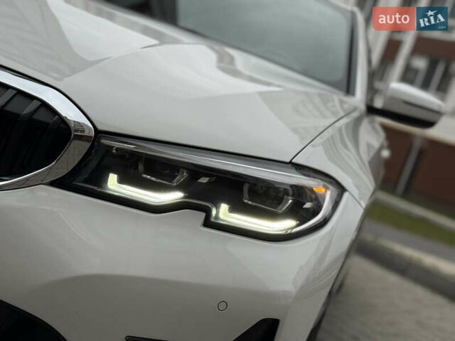 Белый БМВ 3 Серия, объемом двигателя 2 л и пробегом 99 тыс. км за 29999 $, фото 11 на Automoto.ua