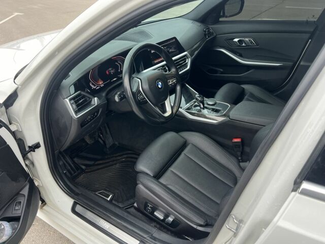 Білий БМВ 3 Серія, об'ємом двигуна 2 л та пробігом 112 тис. км за 29999 $, фото 10 на Automoto.ua