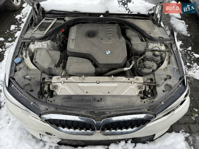 Белый БМВ 3 Серия, объемом двигателя 2 л и пробегом 135 тыс. км за 13400 $, фото 9 на Automoto.ua