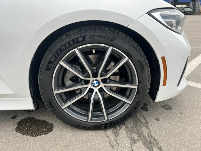 Білий БМВ 3 Серія, об'ємом двигуна 2 л та пробігом 112 тис. км за 29999 $, фото 19 на Automoto.ua