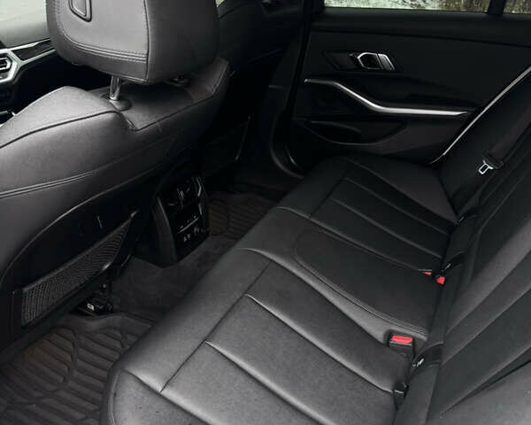 Белый БМВ 3 Серия, объемом двигателя 2 л и пробегом 143 тыс. км за 27499 $, фото 13 на Automoto.ua