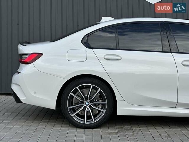 БМВ 3 Серия 2019 в Мукачеве на Automoto.ua Белый БМВ 3 Серия, объемом двигателя 2 л и пробегом 140 тыс. км за 24900 $, фото 4 на Automoto.ua