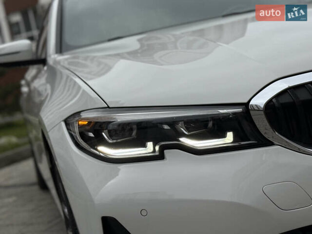 Белый БМВ 3 Серия, объемом двигателя 2 л и пробегом 99 тыс. км за 29999 $, фото 10 на Automoto.ua