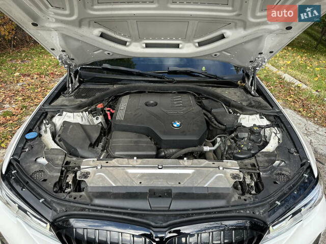 БМВ 3 Серия 2019 в Одессе на Automoto.ua Белый БМВ 3 Серия, объемом двигателя 2 л и пробегом 61 тыс. км за 35000 $, фото 17 на Automoto.ua