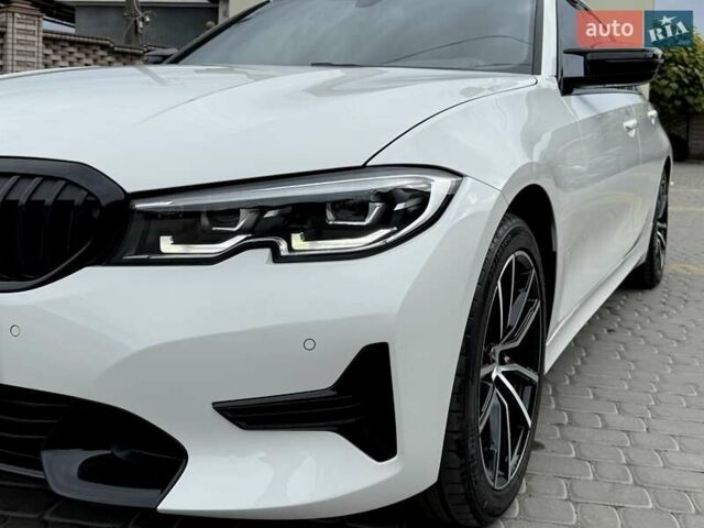 Белый БМВ 3 Серия, объемом двигателя 2 л и пробегом 111 тыс. км за 28900 $, фото 18 на Automoto.ua
