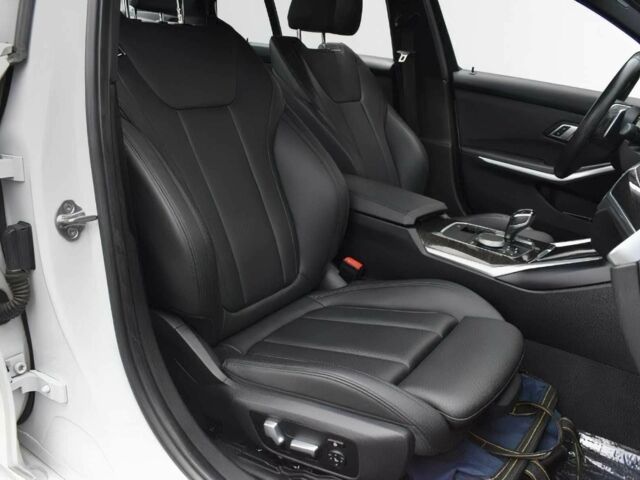 БМВ 3 Серия 2019 в Хмельницком на Automoto.ua Белый БМВ 3 Серия, объемом двигателя 2 л и пробегом 30 тыс. км за 9800 $, фото 9 на Automoto.ua