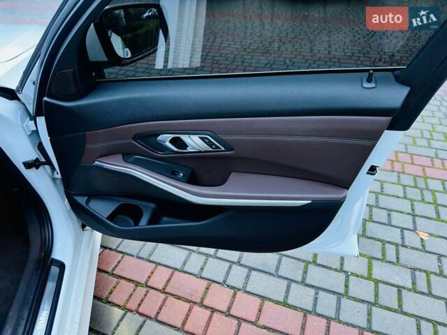 Белый БМВ 3 Серия, объемом двигателя 2 л и пробегом 179 тыс. км за 24900 $, фото 34 на Automoto.ua