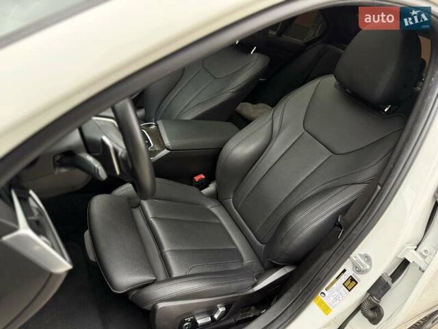 Белый БМВ 3 Серия, объемом двигателя 2 л и пробегом 99 тыс. км за 29999 $, фото 30 на Automoto.ua