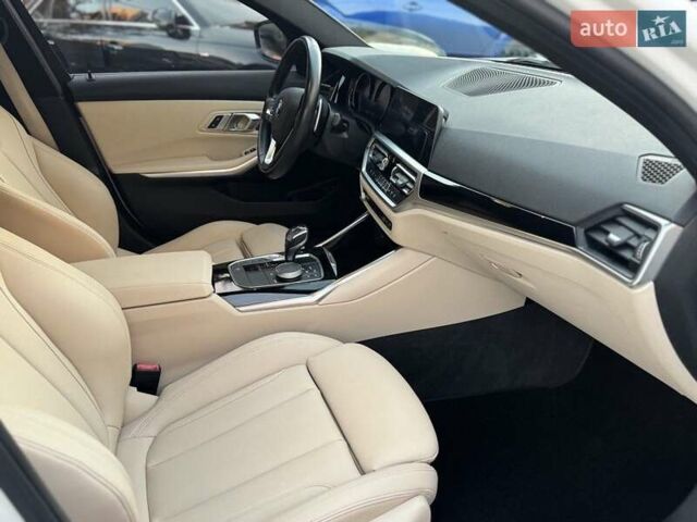 Белый БМВ 3 Серия, объемом двигателя 2 л и пробегом 138 тыс. км за 22500 $, фото 18 на Automoto.ua