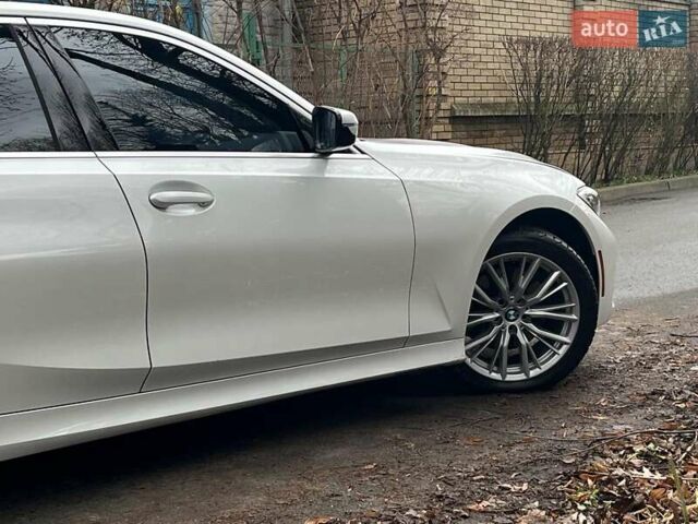 Белый БМВ 3 Серия, объемом двигателя 2 л и пробегом 135 тыс. км за 24990 $, фото 6 на Automoto.ua