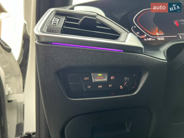 Білий БМВ 3 Серія, об'ємом двигуна 2 л та пробігом 54 тис. км за 27800 $, фото 22 на Automoto.ua