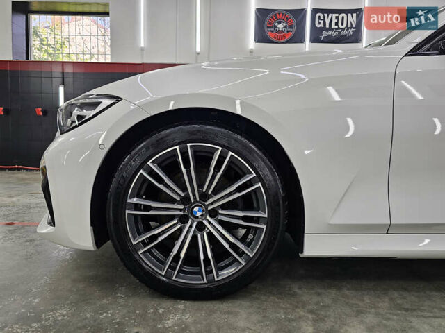 Білий БМВ 3 Серія, об'ємом двигуна 2 л та пробігом 210 тис. км за 29900 $, фото 10 на Automoto.ua