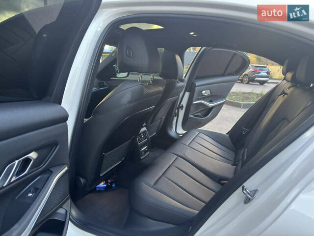 БМВ 3 Серия 2019 в Днепре (Днепропетровске) на Automoto.ua Белый БМВ 3 Серия, объемом двигателя 2 л и пробегом 73 тыс. км за 27500 $, фото 8 на Automoto.ua