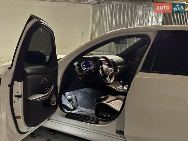 Білий БМВ 3 Серія, об'ємом двигуна 2 л та пробігом 68 тис. км за 29999 $, фото 16 на Automoto.ua