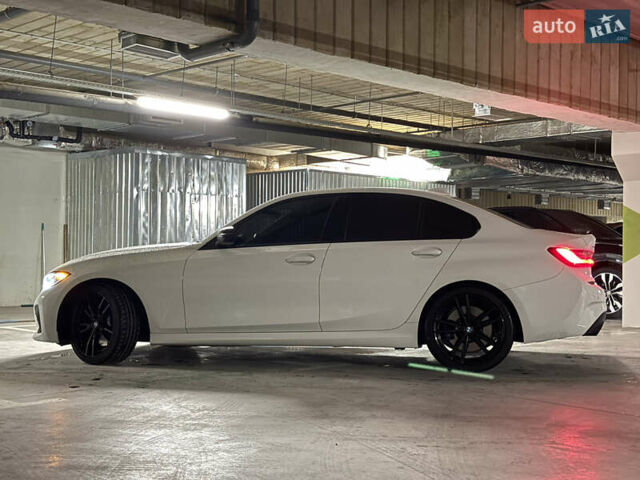 Білий БМВ 3 Серія, об'ємом двигуна 2 л та пробігом 68 тис. км за 29999 $, фото 3 на Automoto.ua