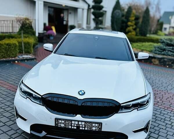 Белый БМВ 3 Серия, объемом двигателя 2 л и пробегом 179 тыс. км за 24900 $, фото 21 на Automoto.ua