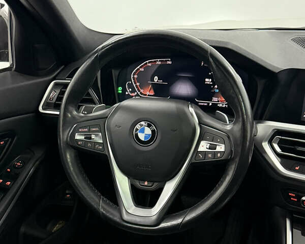 Білий БМВ 3 Серія, об'ємом двигуна 2 л та пробігом 105 тис. км за 27900 $, фото 19 на Automoto.ua