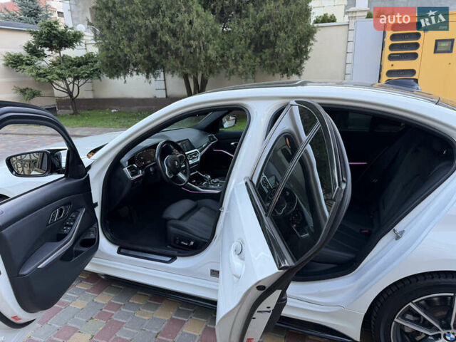 Білий БМВ 3 Серія, об'ємом двигуна 2 л та пробігом 167 тис. км за 25999 $, фото 14 на Automoto.ua