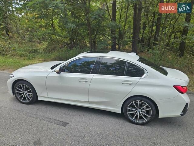 БМВ 3 Серия 2019 в Киеве на Automoto.ua Белый БМВ 3 Серия, объемом двигателя 2 л и пробегом 132 тыс. км за 25950 $, фото 7 на Automoto.ua