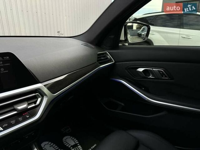 БМВ 3 Серия 2019 в Мукачеве на Automoto.ua Белый БМВ 3 Серия, объемом двигателя 2 л и пробегом 140 тыс. км за 24900 $, фото 39 на Automoto.ua