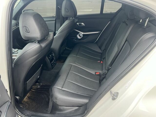 Білий БМВ 3 Серія, об'ємом двигуна 2 л та пробігом 112 тис. км за 29999 $, фото 12 на Automoto.ua