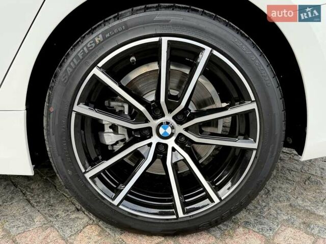 Белый БМВ 3 Серия, объемом двигателя 2 л и пробегом 111 тыс. км за 28900 $, фото 13 на Automoto.ua