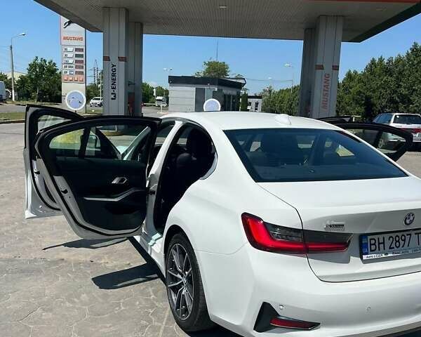 Білий БМВ 3 Серія, об'ємом двигуна 2 л та пробігом 103 тис. км за 30500 $, фото 9 на Automoto.ua