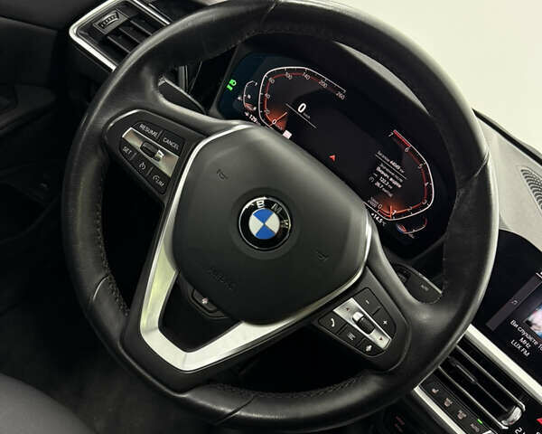 Білий БМВ 3 Серія, об'ємом двигуна 2 л та пробігом 44 тис. км за 31500 $, фото 23 на Automoto.ua