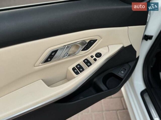 Белый БМВ 3 Серия, объемом двигателя 2 л и пробегом 138 тыс. км за 22500 $, фото 14 на Automoto.ua