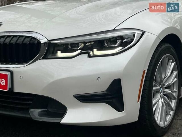 Белый БМВ 3 Серия, объемом двигателя 2 л и пробегом 135 тыс. км за 24990 $, фото 11 на Automoto.ua