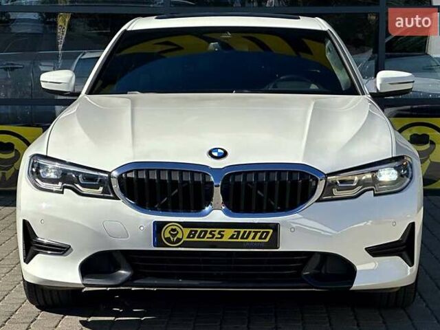 Белый БМВ 3 Серия, объемом двигателя 2 л и пробегом 98 тыс. км за 31200 $, фото 1 на Automoto.ua