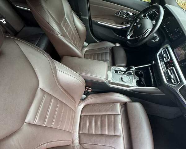 БМВ 3 Серия 2019 в Одессе на Automoto.ua Белый БМВ 3 Серия, объемом двигателя 2 л и пробегом 61 тыс. км за 35000 $, фото 23 на Automoto.ua