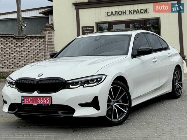 Белый БМВ 3 Серия, объемом двигателя 2 л и пробегом 111 тыс. км за 28900 $, фото 1 на Automoto.ua