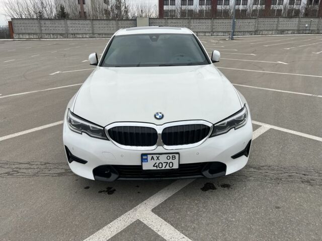 Білий БМВ 3 Серія, об'ємом двигуна 2 л та пробігом 112 тис. км за 29999 $, фото 1 на Automoto.ua