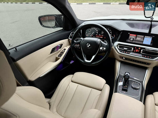 Білий БМВ 3 Серія, об'ємом двигуна 2 л та пробігом 64 тис. км за 25900 $, фото 11 на Automoto.ua