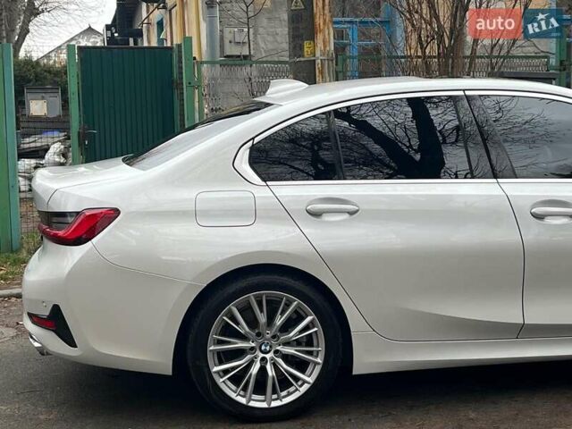 Белый БМВ 3 Серия, объемом двигателя 2 л и пробегом 135 тыс. км за 24990 $, фото 7 на Automoto.ua