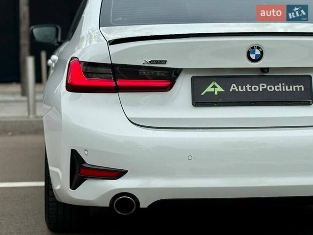 БМВ 3 Серия 2019 в Киеве на Automoto.ua Белый БМВ 3 Серия, объемом двигателя 2 л и пробегом 65 тыс. км за 29999 $, фото 10 на Automoto.ua
