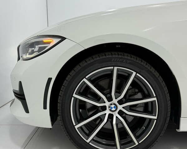 Білий БМВ 3 Серія, об'ємом двигуна 2 л та пробігом 105 тис. км за 27900 $, фото 4 на Automoto.ua