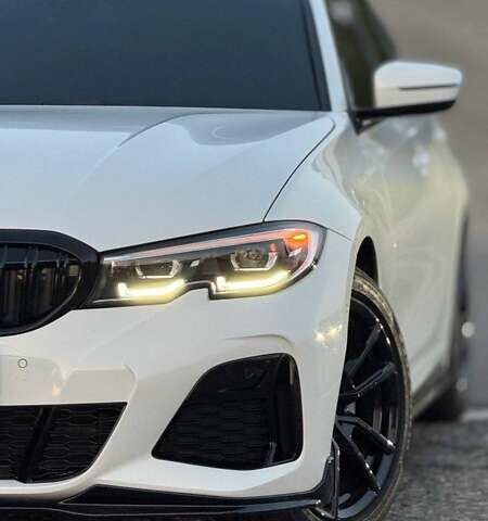 Білий БМВ 3 Серія, об'ємом двигуна 2 л та пробігом 94 тис. км за 20300 $, фото 1 на Automoto.ua