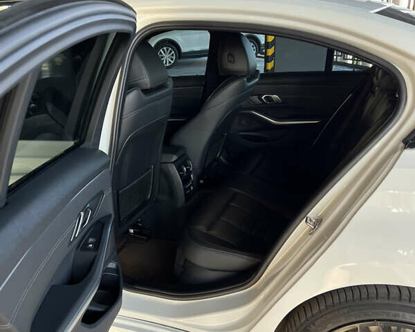 Белый БМВ 3 Серия, объемом двигателя 2 л и пробегом 54 тыс. км за 33200 $, фото 45 на Automoto.ua