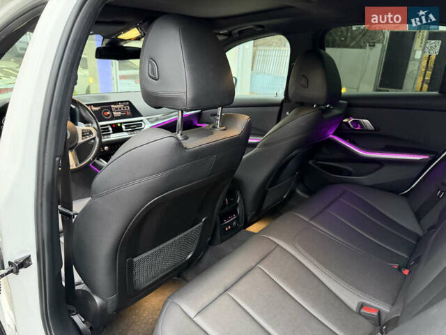 Белый БМВ 3 Серия, объемом двигателя 2 л и пробегом 160 тыс. км за 28000 $, фото 25 на Automoto.ua