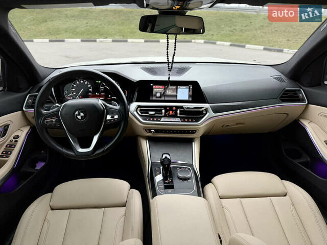 Білий БМВ 3 Серія, об'ємом двигуна 2 л та пробігом 64 тис. км за 25900 $, фото 16 на Automoto.ua