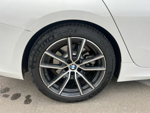 Білий БМВ 3 Серія, об'ємом двигуна 2 л та пробігом 112 тис. км за 29999 $, фото 22 на Automoto.ua