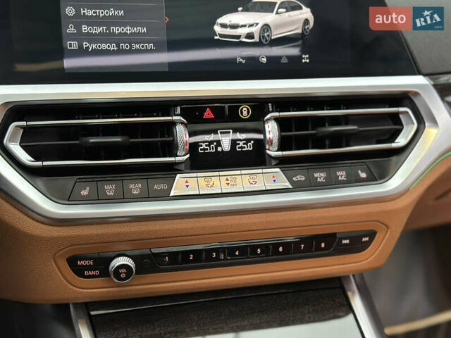 Білий БМВ 3 Серія, об'ємом двигуна 2 л та пробігом 69 тис. км за 30500 $, фото 34 на Automoto.ua