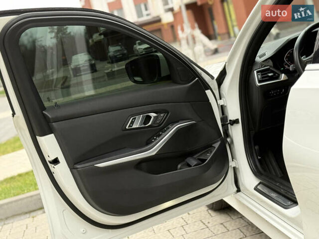 Белый БМВ 3 Серия, объемом двигателя 2 л и пробегом 99 тыс. км за 29999 $, фото 27 на Automoto.ua
