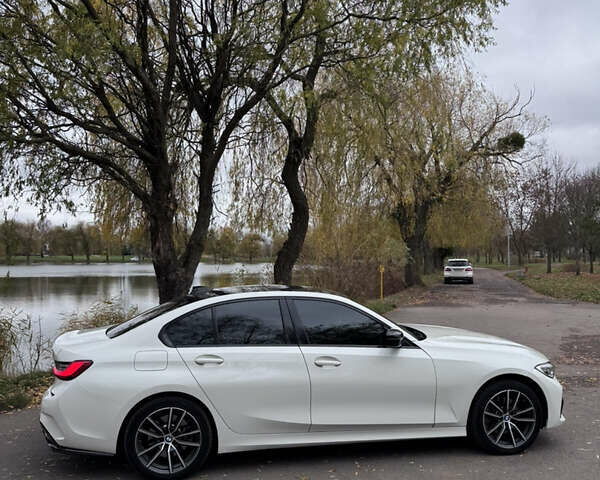 Белый БМВ 3 Серия, объемом двигателя 2 л и пробегом 143 тыс. км за 27499 $, фото 5 на Automoto.ua