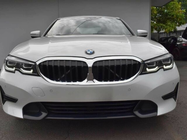 БМВ 3 Серия 2019 в Хмельницком на Automoto.ua Белый БМВ 3 Серия, объемом двигателя 2 л и пробегом 30 тыс. км за 9800 $, фото 1 на Automoto.ua