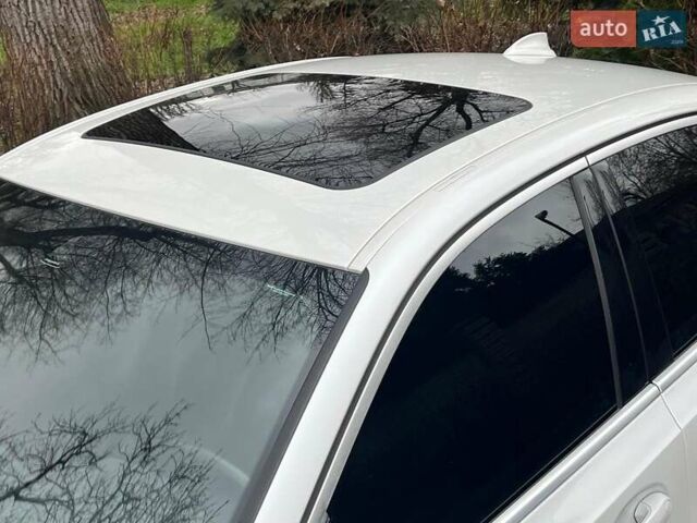 Белый БМВ 3 Серия, объемом двигателя 2 л и пробегом 135 тыс. км за 24990 $, фото 13 на Automoto.ua