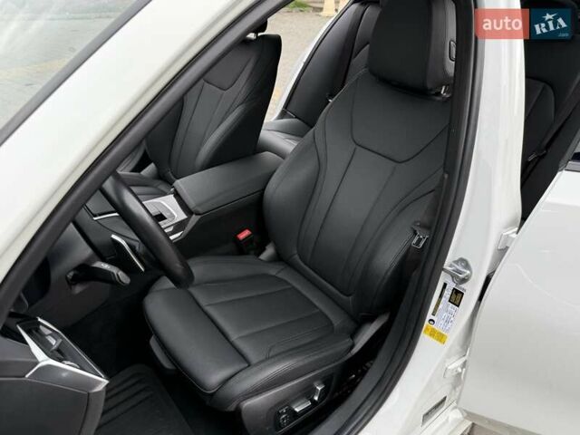 Белый БМВ 3 Серия, объемом двигателя 2 л и пробегом 111 тыс. км за 28900 $, фото 42 на Automoto.ua